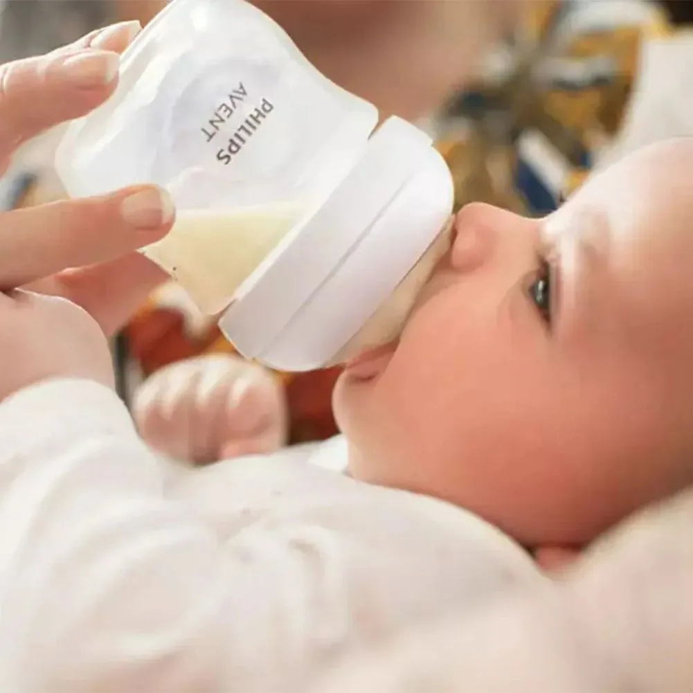 Avent Natural Response Baby Bottle (4 oz)