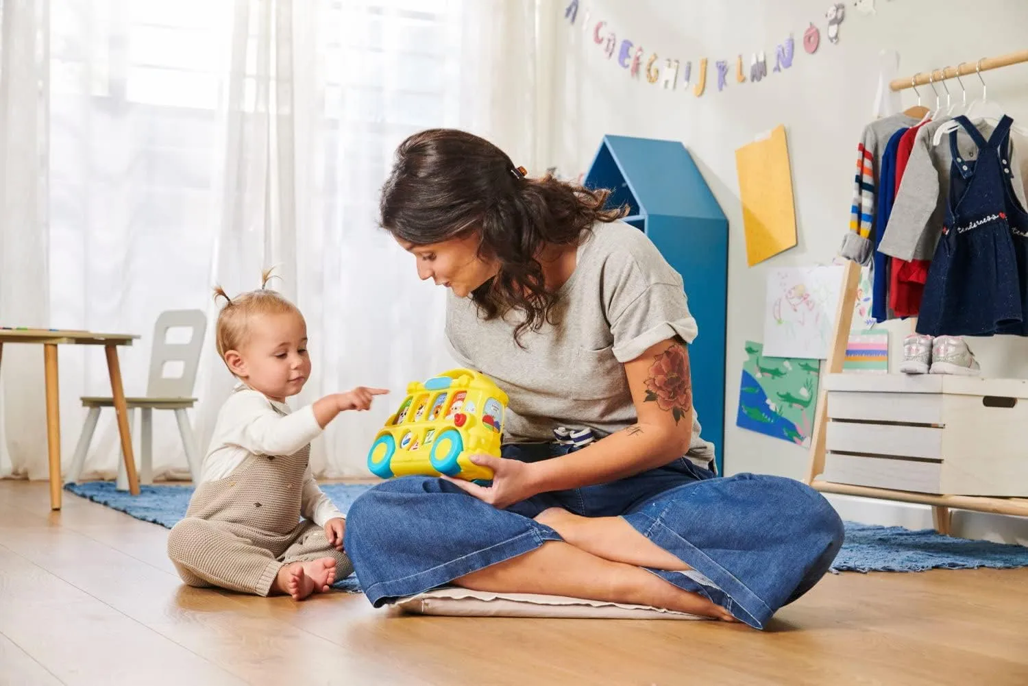 Chicco Abc School Bus