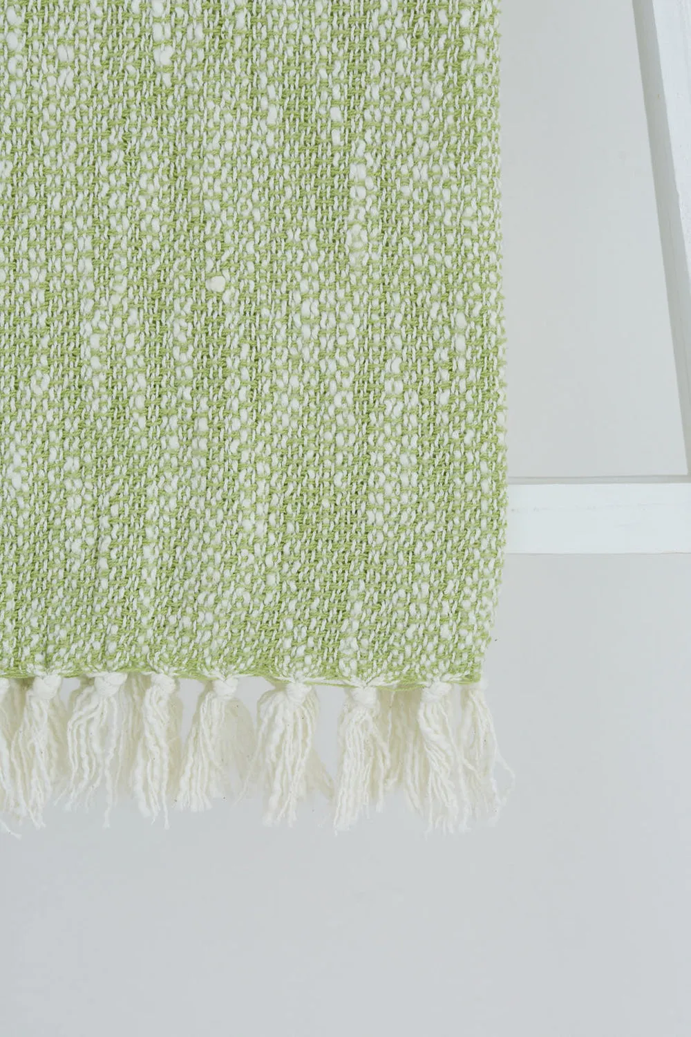 FEEDING Cotton Throws - green