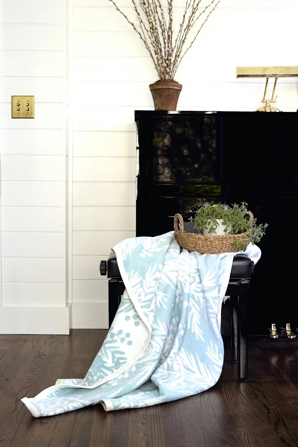 Winter Garland Midi Blanket